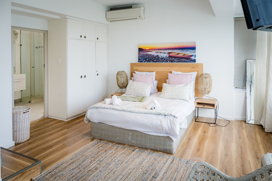 5 Bedroom Property for Sale in Camps Bay Western Cape